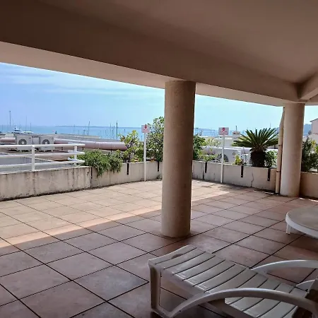 Golfe-juan Joli 2 Pieces Au Calme Lägenhet